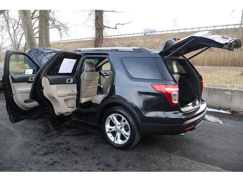 Used 2015 Ford Explorer Limited w/ Equipment Group 301A FWD image 16