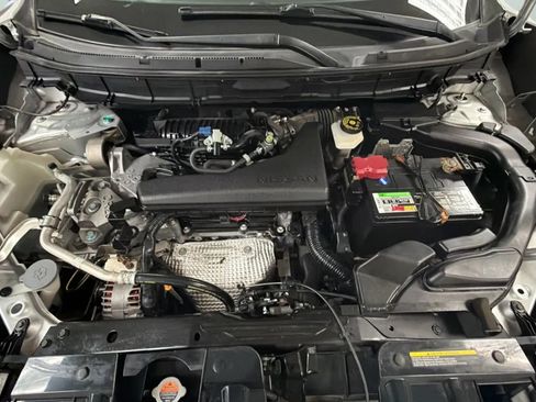 Used 2017 Nissan Rogue SV FWD image 23