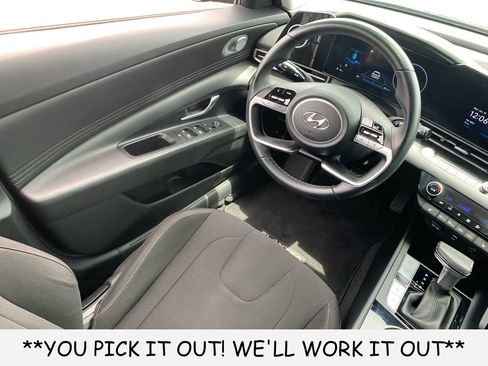 Used 2023 Hyundai Elantra SEL w/ Convenience Package FWD image 26