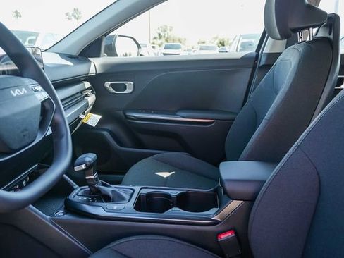 New 2026 Kia K4 FWD image 10