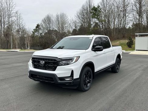 New 2026 Honda Ridgeline Black Edition image 3
