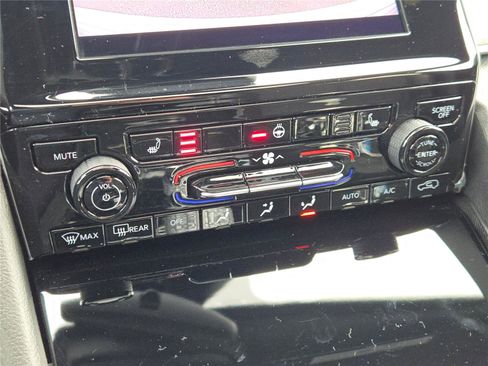 Certified 2024 Jeep Grand Cherokee Altitude image 35