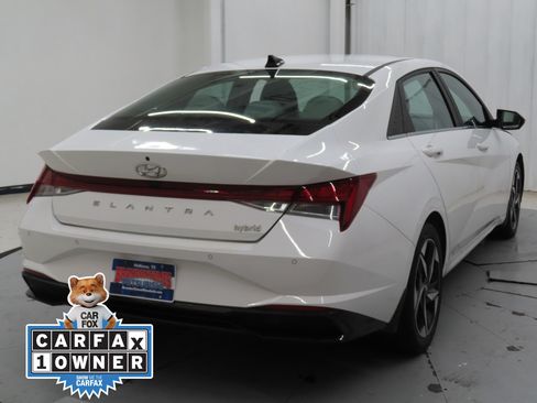 Used 2023 Hyundai Elantra Limited FWD image 3