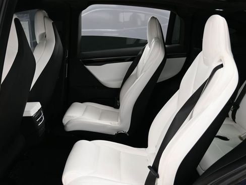 Used 2017 Tesla Model X 90D image 40