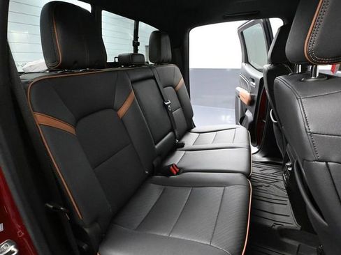 Used 2024 GMC Canyon AT4 w/ AT4 Premium Package image 46