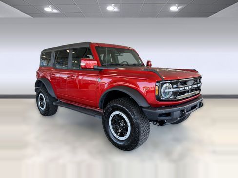 Used 2023 Ford Bronco Outer Banks w/ Sasquatch Package AWD/4WD image 7