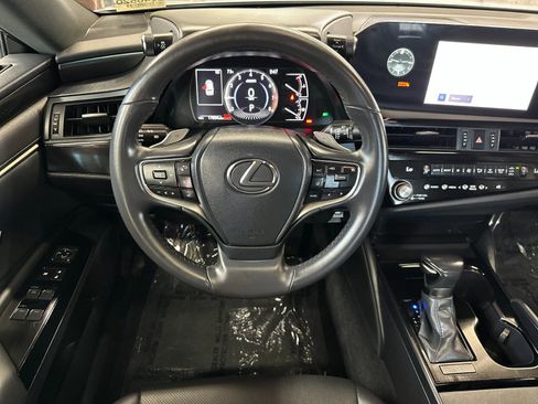 Used 2023 Lexus ES 350 w/ Accessory Package (Z2) FWD image 16