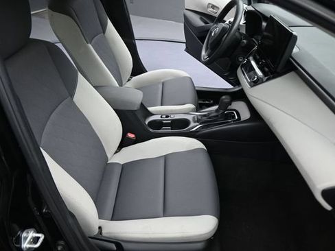 Used 2024 Toyota Corolla LE FWD image 14