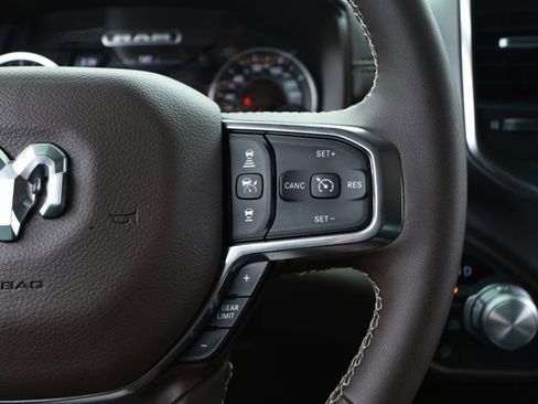 Used 2025 RAM 1500 Laramie AWD/4WD image 14