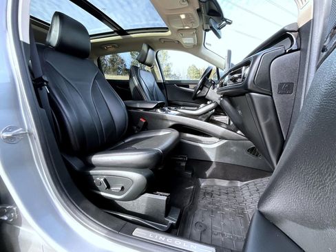 Certified 2022 Lincoln Nautilus Reserve w/ Equipment Group 201A image 15