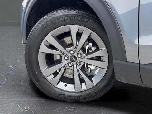 Used 2025 Ford Explorer Active w/ Active Comfort Package image 40