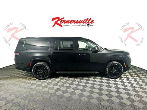 New 2025 Jeep Wagoneer L Series II image 8