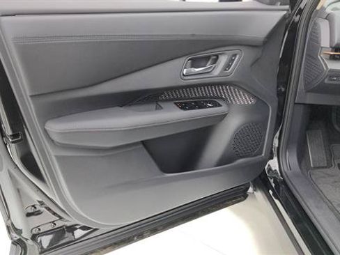 Certified 2023 Nissan Ariya FWD image 19