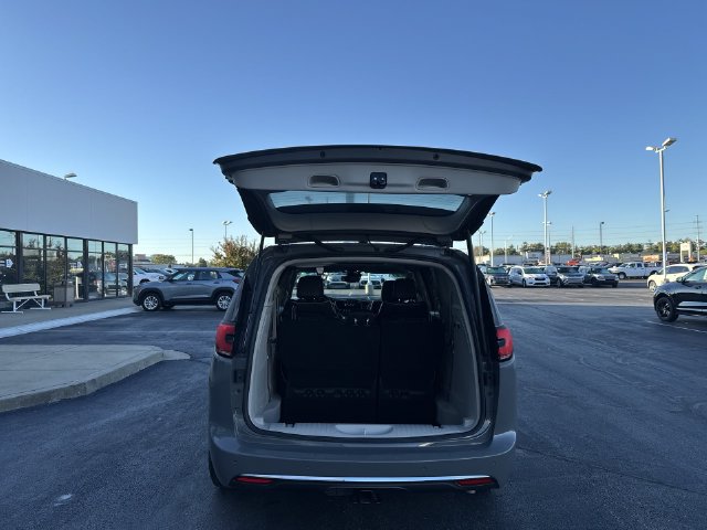 Used 2023 Chrysler Pacifica Limited w/ Uconnect Theater Family Group AWD/4WD image 19