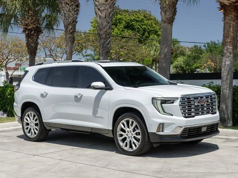Used 2026 GMC Acadia Denali w/ Super Cruise Package FWD image 10