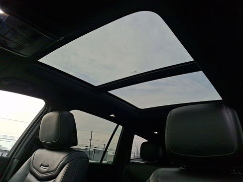 Used 2021 Cadillac XT6 Premium Luxury image 16