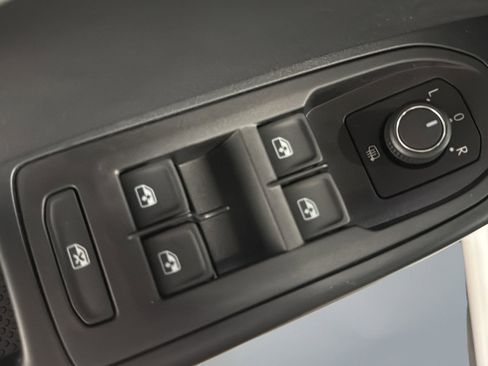New 2026 Volkswagen Taos SE AWD/4WD image 15