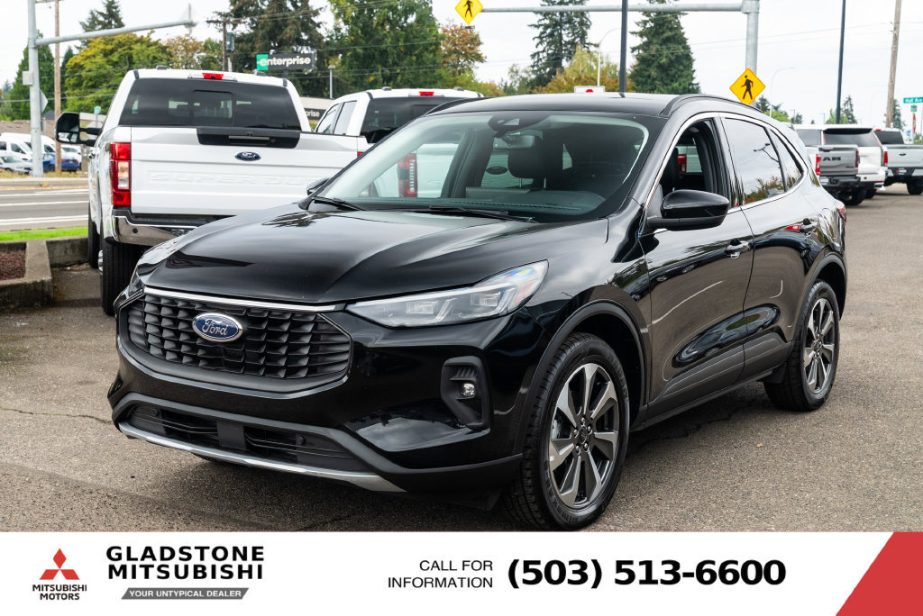 Used 2025 Ford Escape Platinum AWD/4WD image 4
