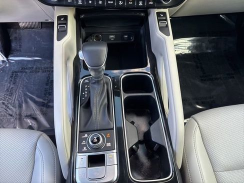 Used 2025 Kia Telluride S AWD/4WD image 22