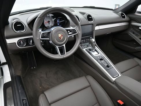 Certified 2025 Porsche 718 Boxster S image 4