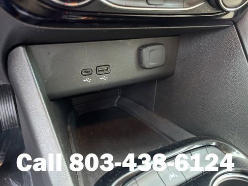 Used 2024 Buick Encore GX Sport Touring image 25