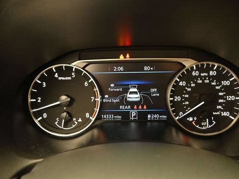 Used 2024 Nissan Altima 2.5 SL FWD image 12