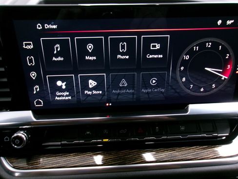 Certified 2024 GMC Sierra 1500 SLE w/ Preferred Package image 4