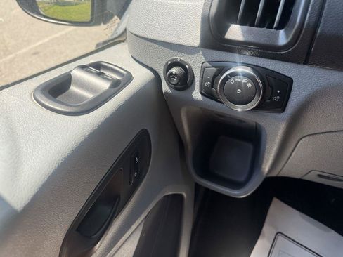 Used 2018 Ford Transit 350 XLT RWD image 10