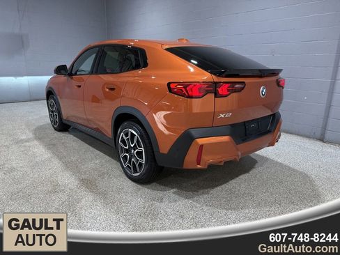 Certified 2025 BMW X2 xDrive28i w/ Premium Package image 6