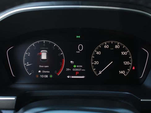 Certified 2025 Honda Pilot Touring image 11