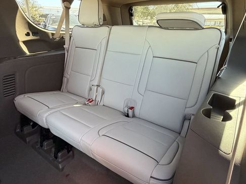 New 2026 GMC Yukon XL Denali w/ Denali Reserve Package image 22