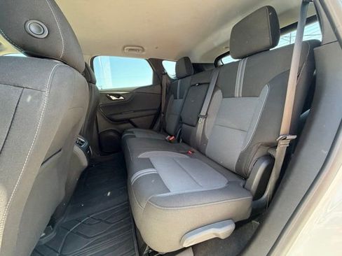 Used 2024 Chevrolet Blazer LT FWD image 13