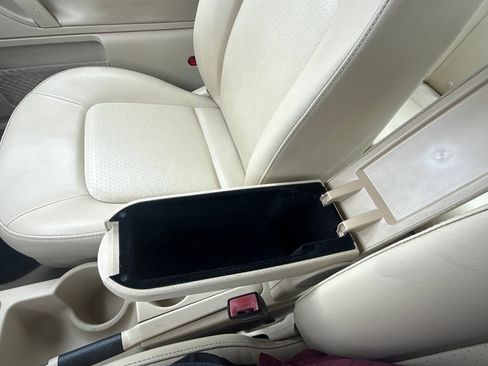 Used 2008 Volkswagen Beetle S FWD image 32