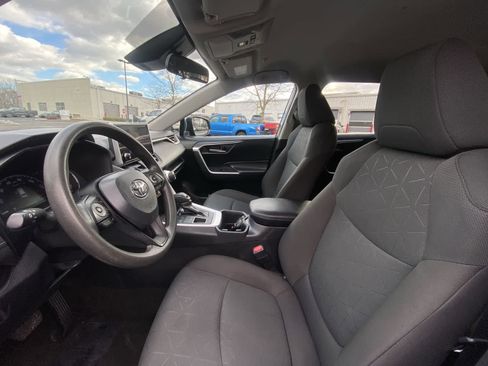 Used 2023 Toyota RAV4 XLE image 22