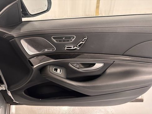 Used 2020 Mercedes-Benz S 560 4MATIC Sedan image 18