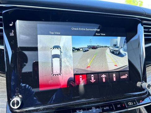 New 2024 Jeep Wagoneer L Series III w/ Premium Group I image 27