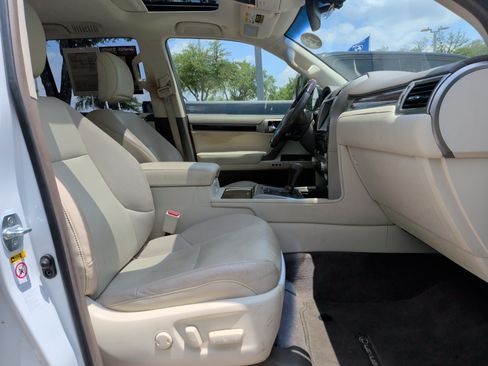 Used 2019 Lexus GX 460 Premium AWD/4WD image 34