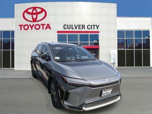 Used 2023 Toyota bZ4X FWD w/ Weather Package image 1