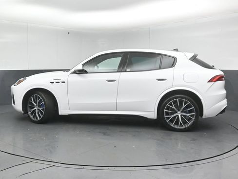 Used 2023 Maserati Grecale Modena image 8