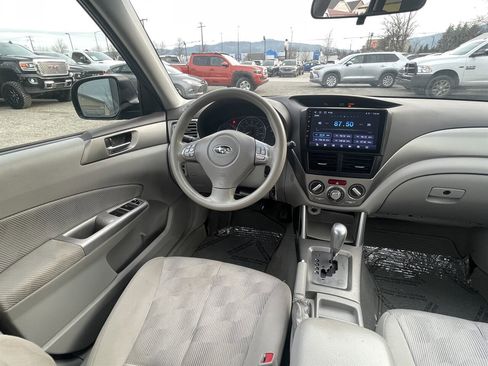 Used 2010 Subaru Forester 2.5X Premium image 24