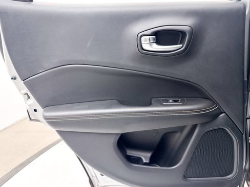 Used 2019 Jeep Compass Sport w/ Tech Group FWD image 27