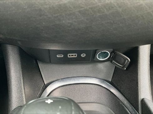 Used 2020 Chevrolet Malibu LT image 16