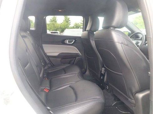 Used 2025 Jeep Compass Limited AWD/4WD image 21