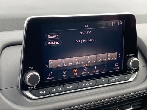 Certified 2023 Nissan Rogue SV AWD/4WD image 9