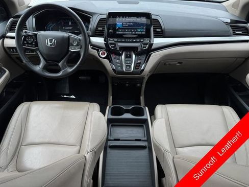 Certified 2022 Honda Odyssey Touring image 4