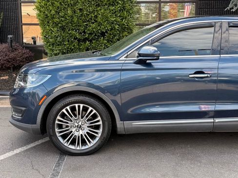 Used 2017 Lincoln MKX Reserve FWD image 10