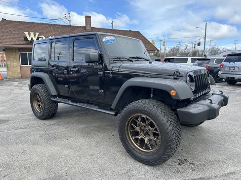Used 2015 Jeep Wrangler Unlimited Sport w/ Quick Order Package 24S AWD/4WD image 10