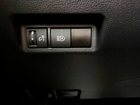 Used 2024 Toyota RAV4 LE AWD/4WD image 29
