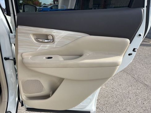 Used 2017 Nissan Murano SV image 29