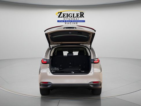 Used 2024 MAZDA CX-90 3.3 Turbo w/ Preferred Package AWD/4WD image 10